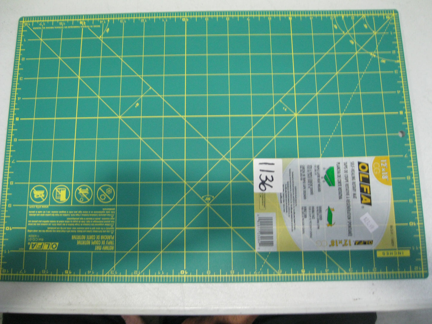Fiskars cutting pad 12 x 18 (item 01-005899)