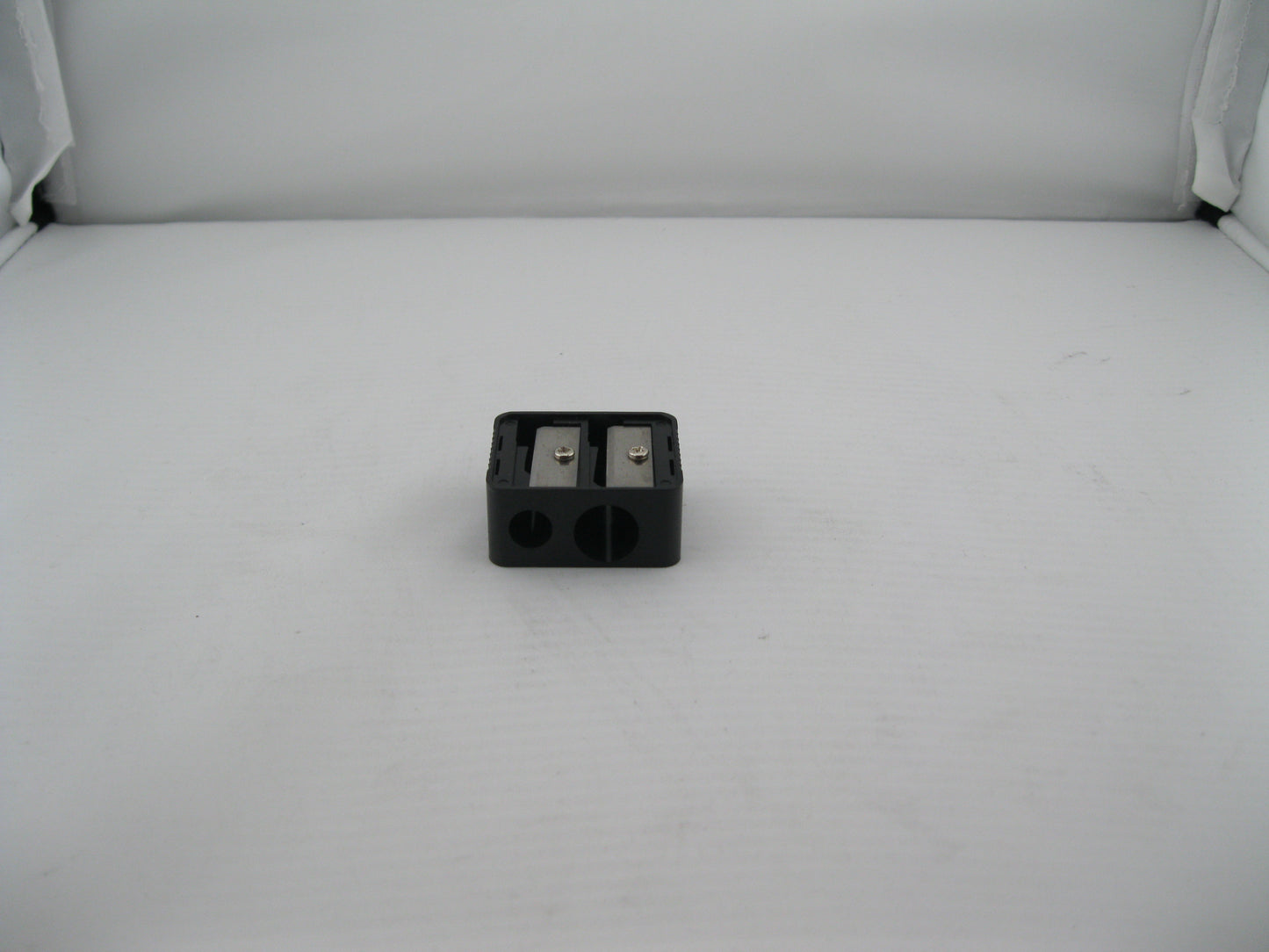 SIDE BY SIDE DUAL SHARPENER WITH FLIP TOP LID, BLACK