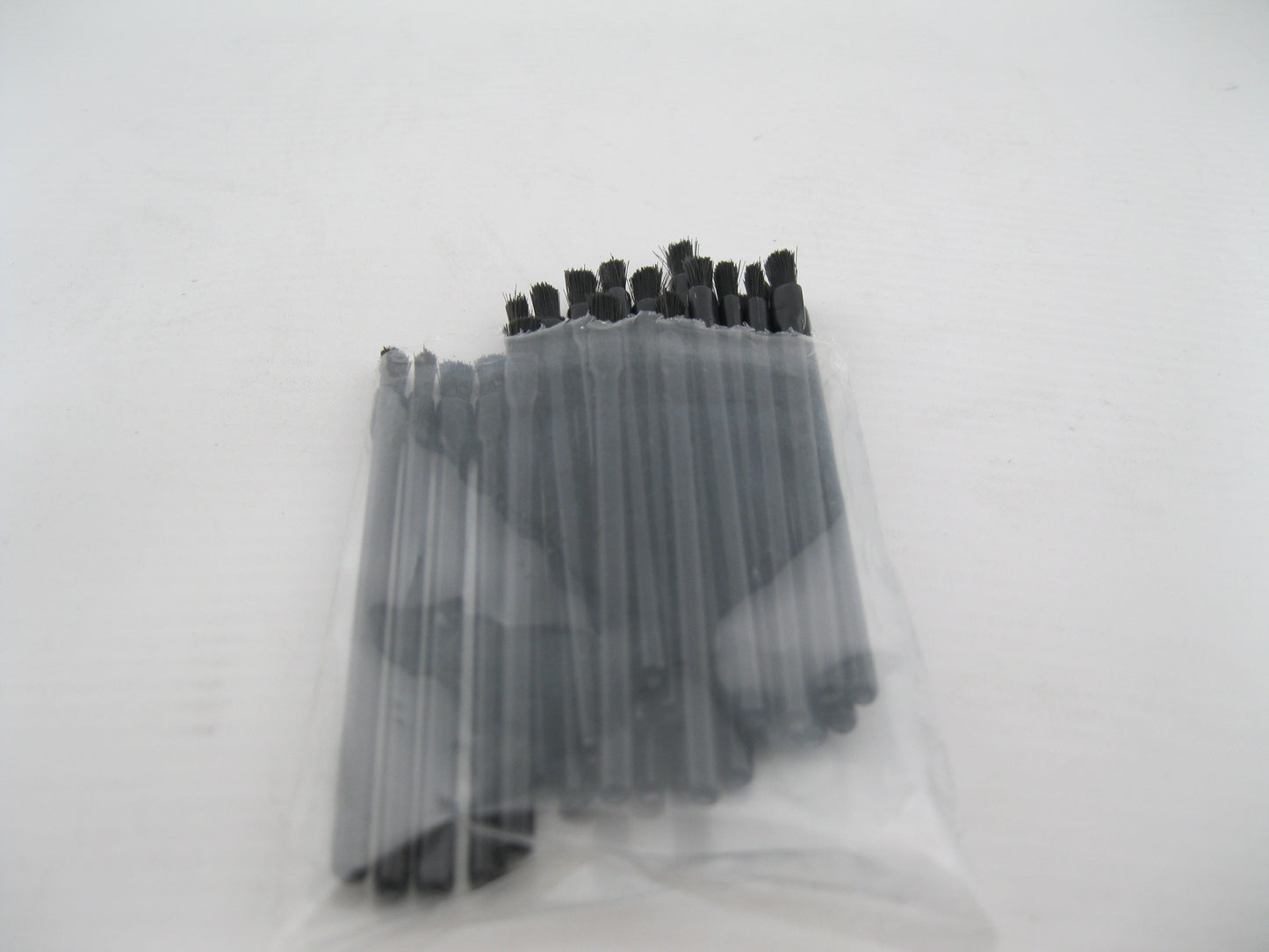 LIP BRUSH W/SYNTHETIC BLACK BRISTLES