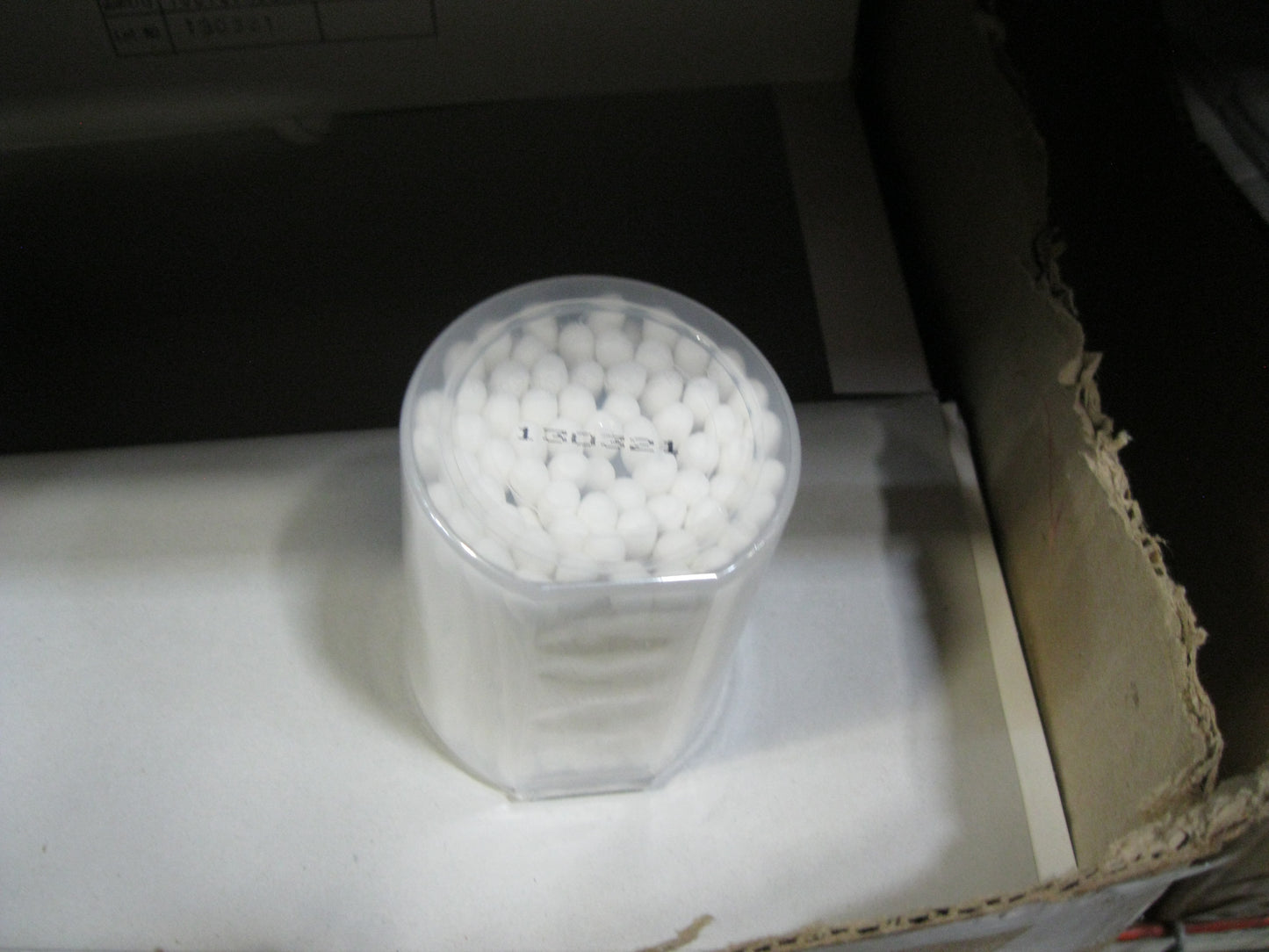 POINT/FLAT OVAL TIPS SWAPS IN CYLINDER